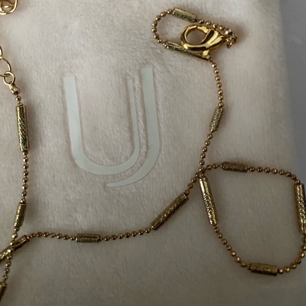 Uncommon James Choker